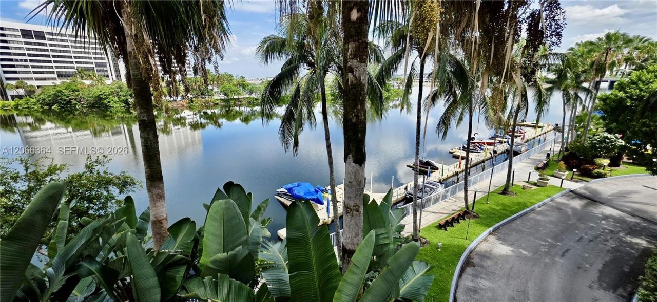 5085 NW 7th St , Unit 1505, Miami, FL 33126 Photo