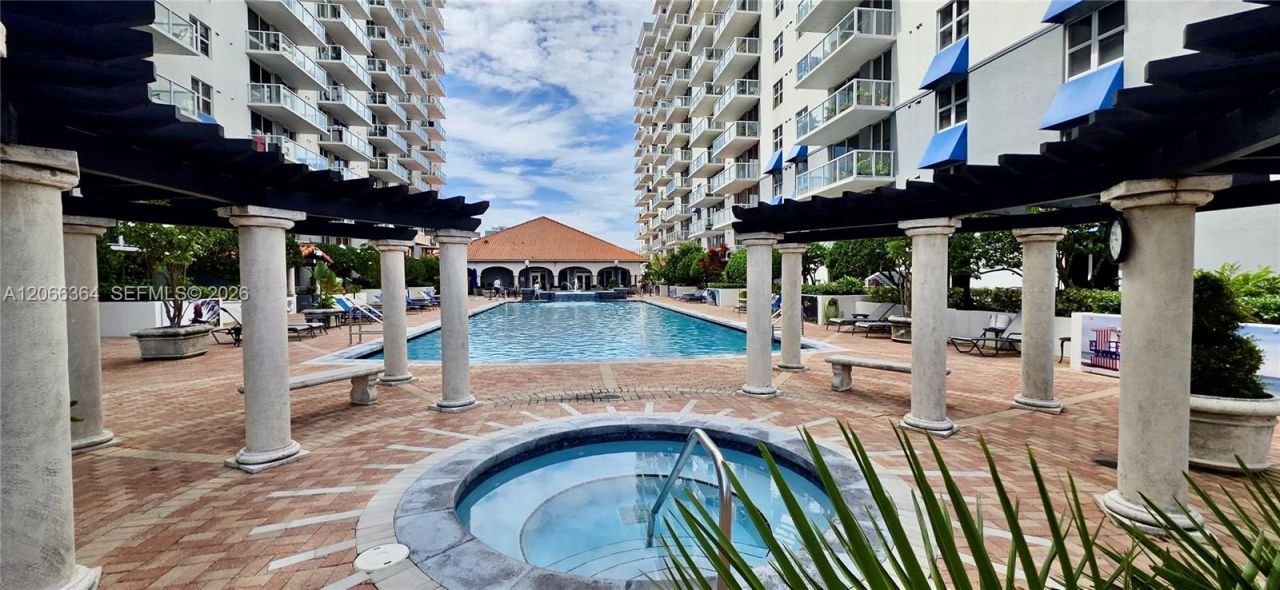 5085 NW 7th St , Unit 1505, Miami, FL 33126 Photo