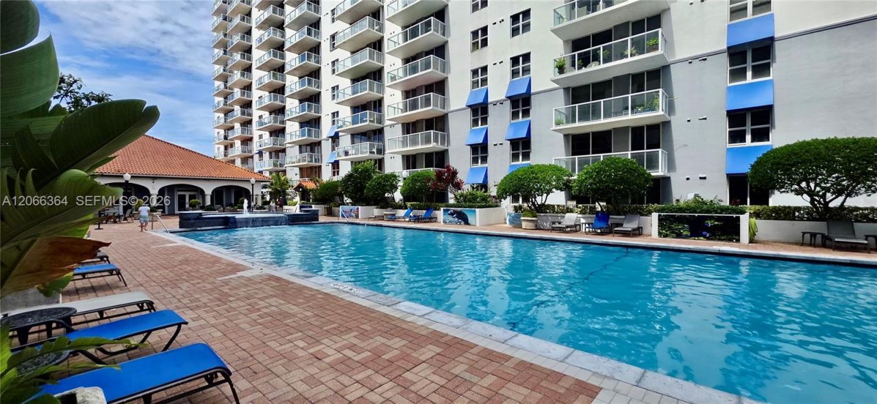 5085 NW 7th St , Unit 1505, Miami, FL 33126 Photo