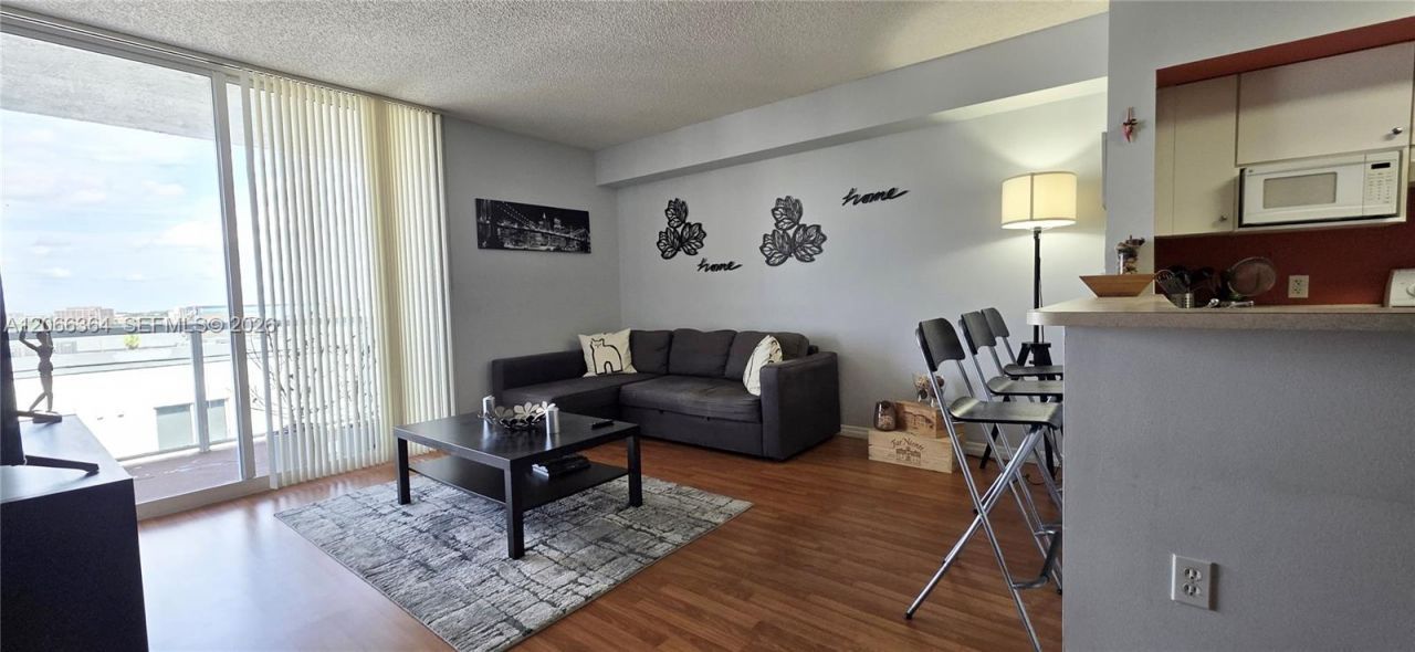 5085 NW 7th St , Unit 1505, Miami, FL 33126 Photo