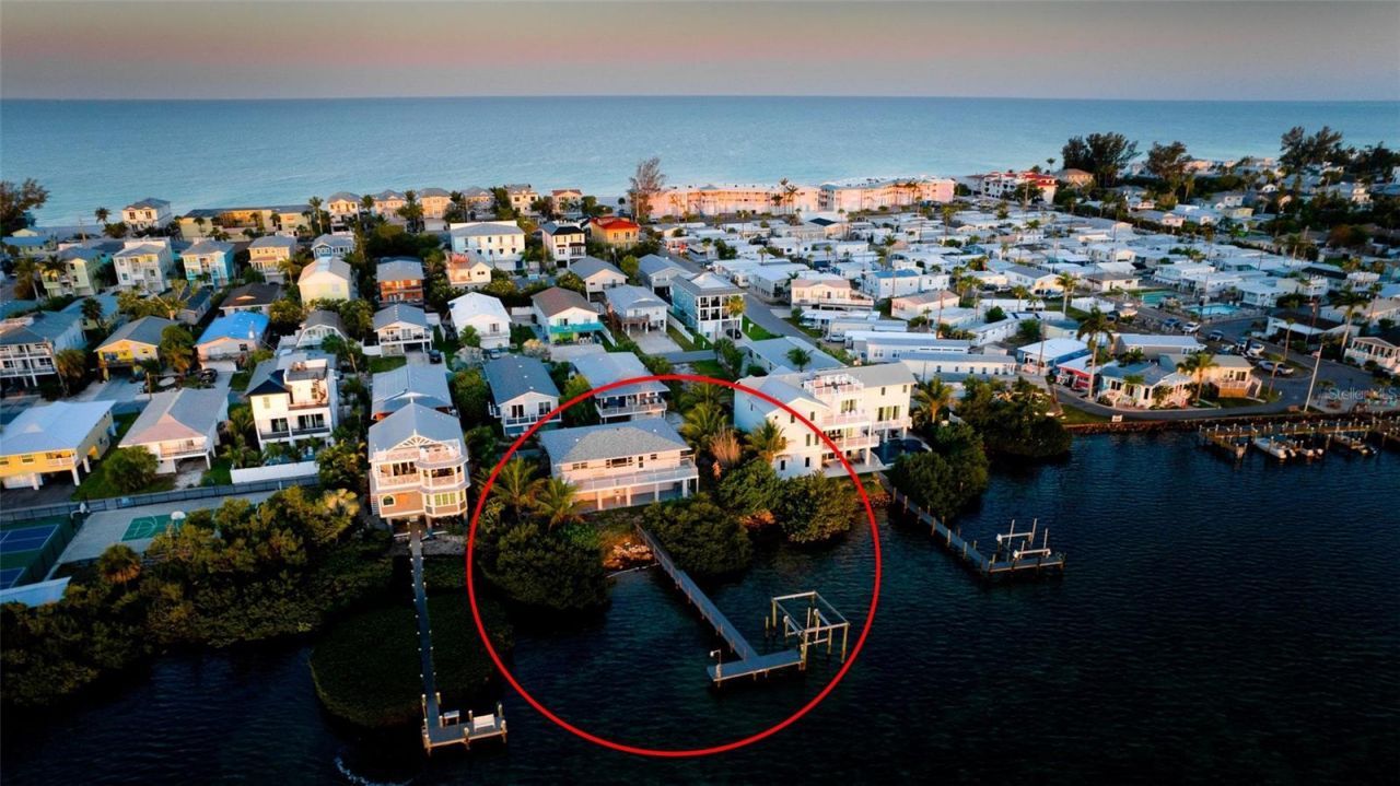 2512 Avenue A, Bradenton Beach, FL 34217 Photo