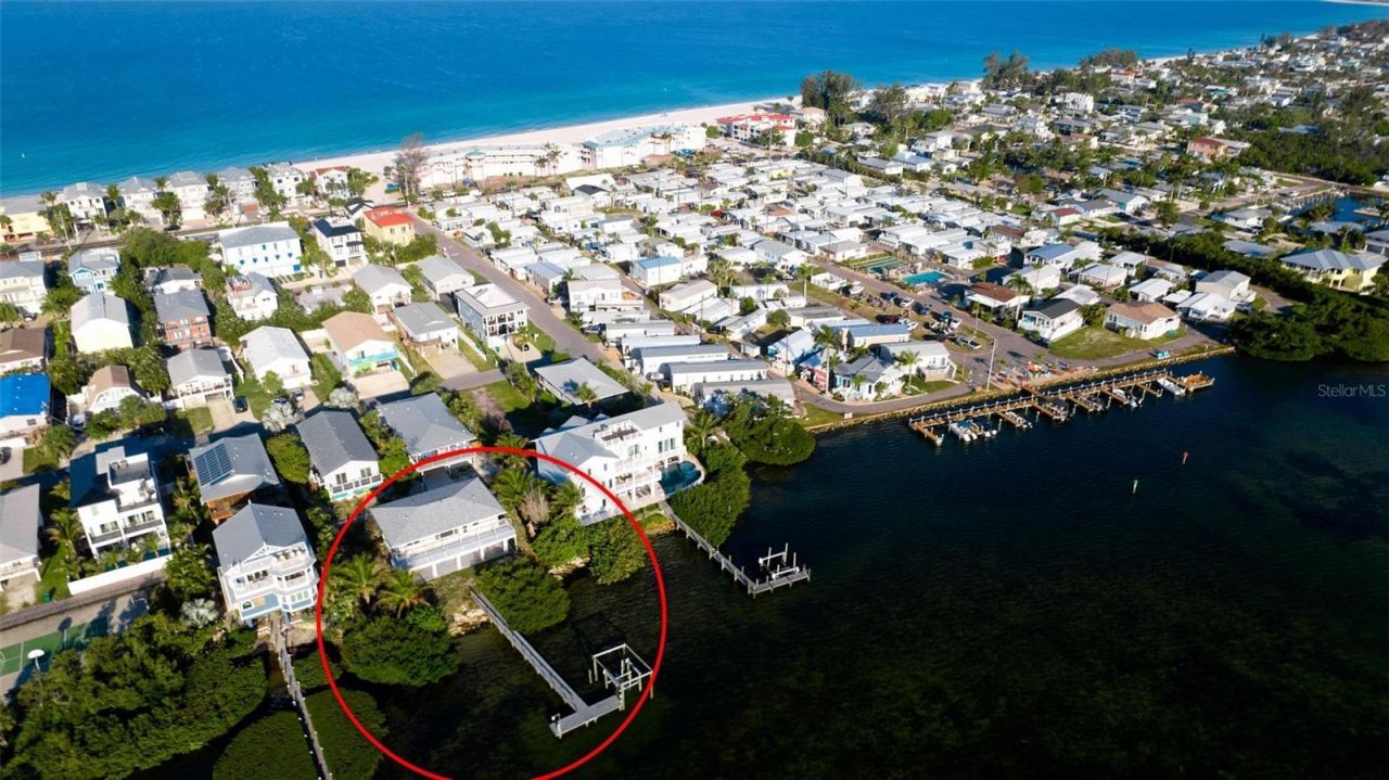 2512 Avenue A, Bradenton Beach, FL 34217 Photo