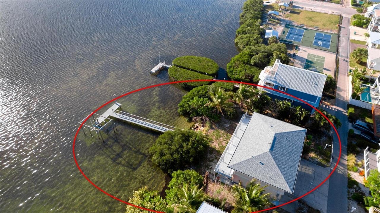 2512 Avenue A, Bradenton Beach, FL 34217 Photo