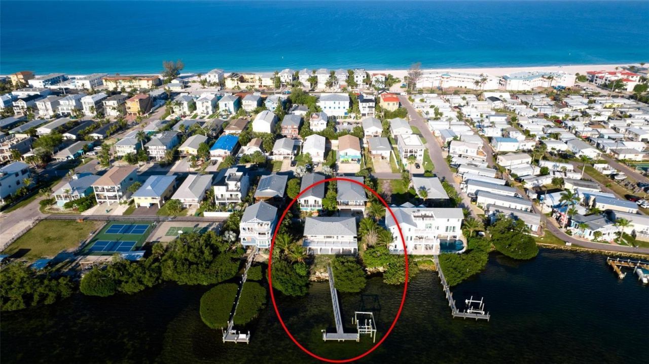 2512 Avenue A, Bradenton Beach, FL 34217 Photo