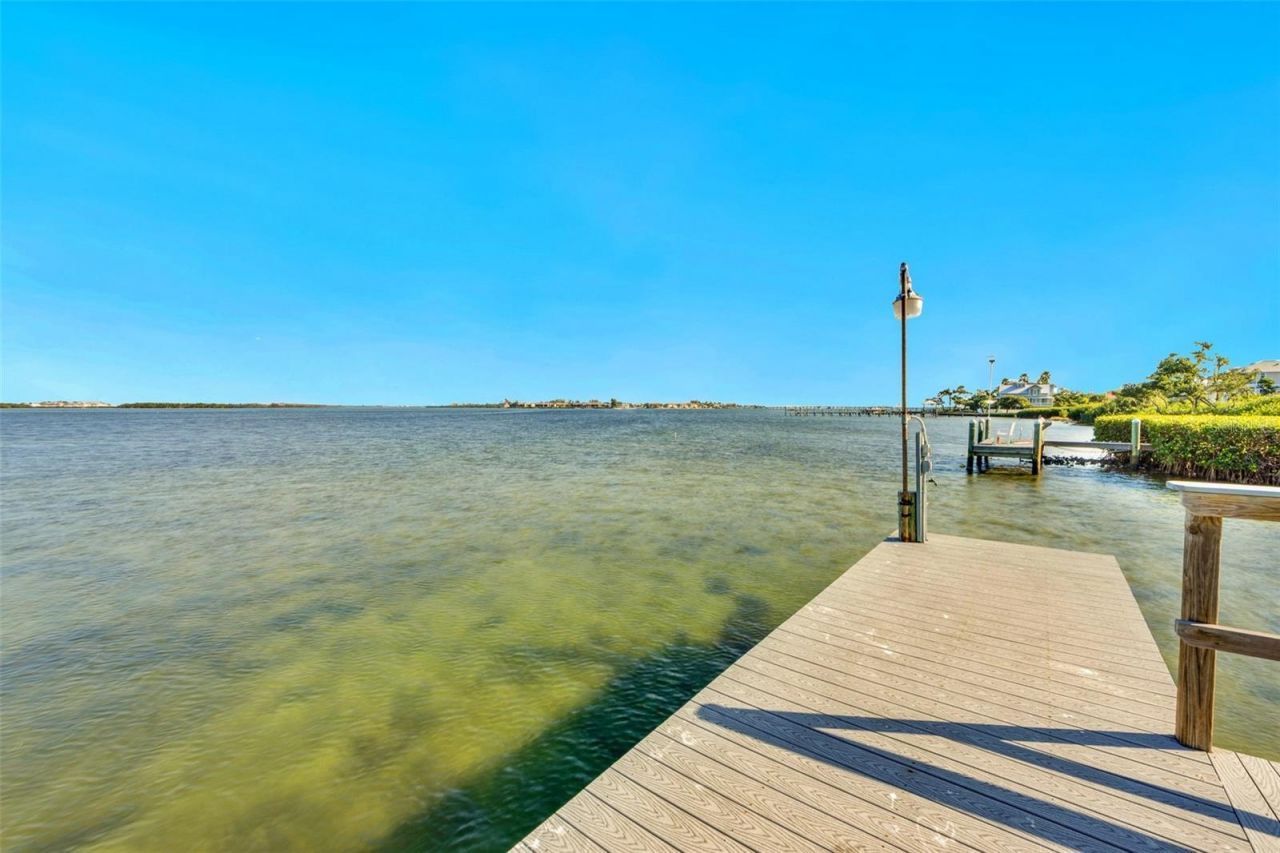 2512 Avenue A, Bradenton Beach, FL 34217 Photo