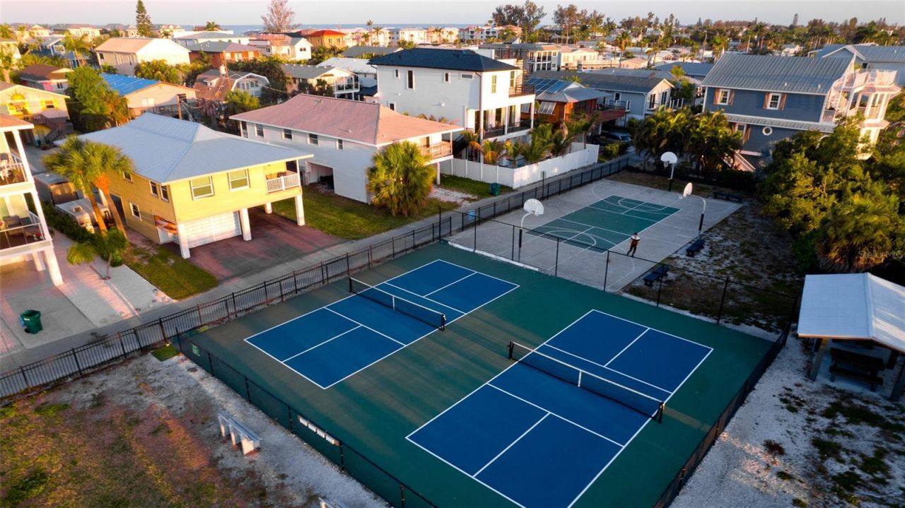 2512 Avenue A, Bradenton Beach, FL 34217 Photo