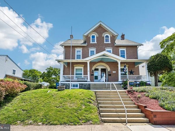 56 E FAIRVIEW AVENUE, SELLERSVILLE, PA 18960