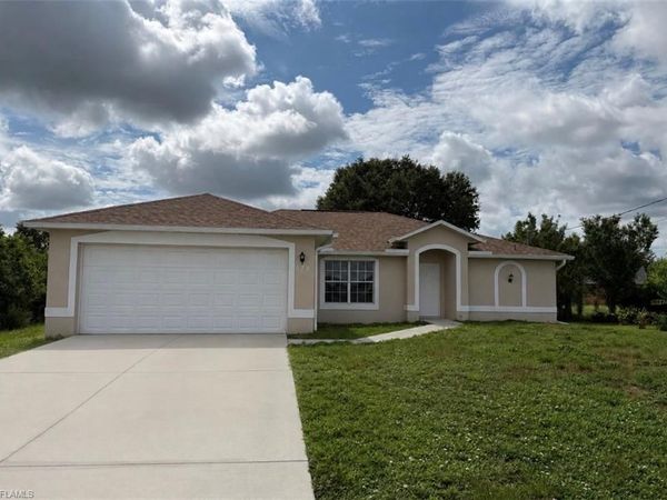 573 Bourse CIR , LEHIGH ACRES, FL 33974