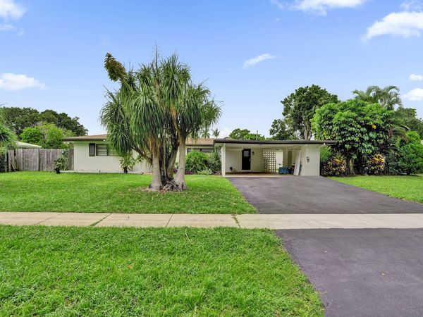 885 Azalea Court, Plantation, FL 33317