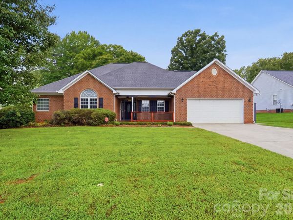 359 Linsbury Court, Gastonia, NC 28056