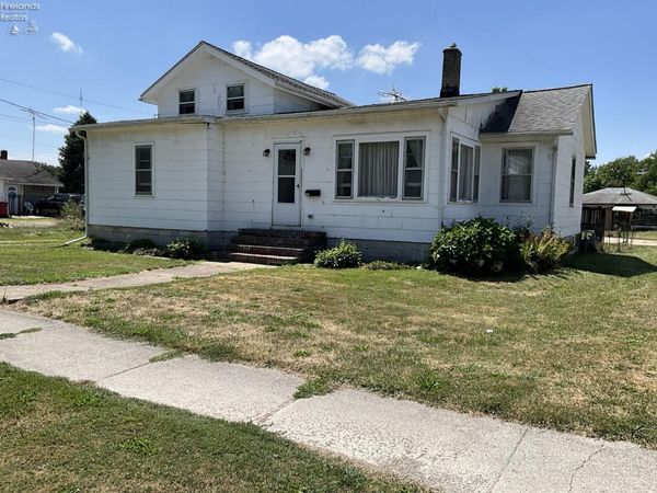 101 N Main Street, New London, OH 44851
