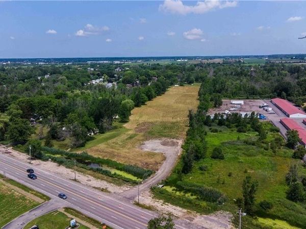 2557 Niag Falls Boulevard N, Niagara Falls, NY 14304