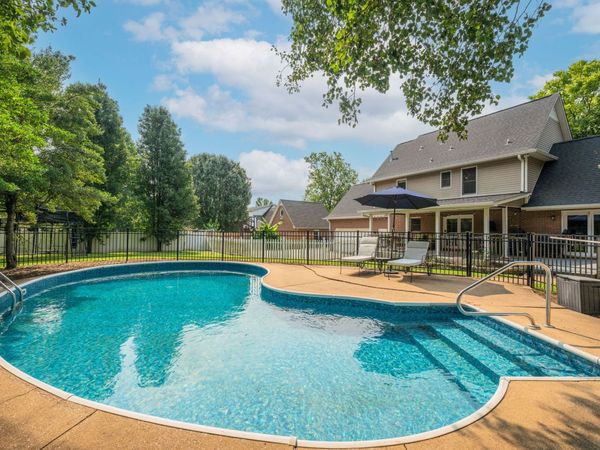 411 Sunnyside Ln , Columbia, TN 38401