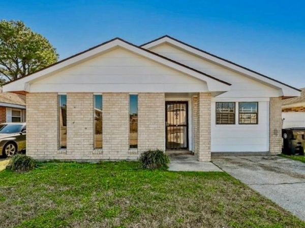 14936 CURRAN Road, New Orleans, LA 70128