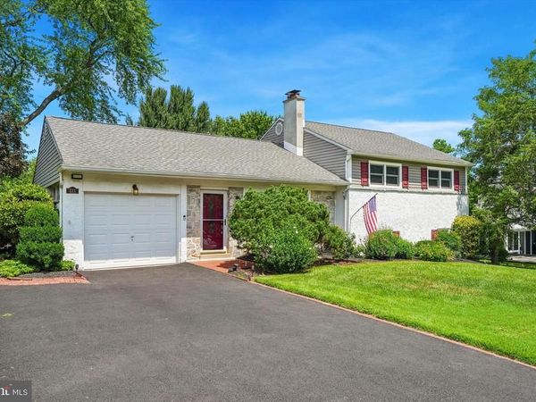 511 CHARLES DRIVE , KING OF PRUSSIA, PA 19406