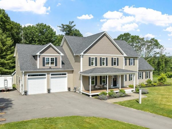 989 Pleasant St, Leominster, MA 01453