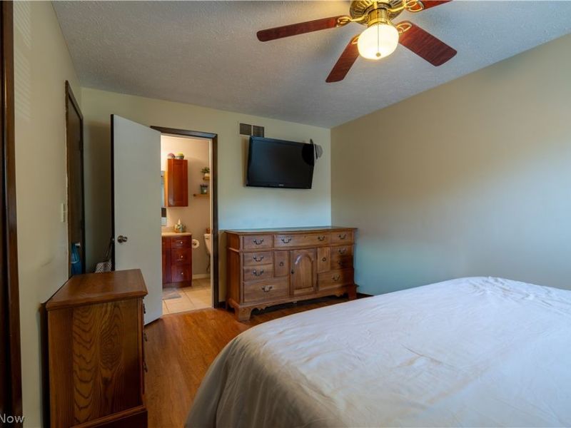 546 Fieldstone Drive, Amherst, OH 44001 Photo 19
