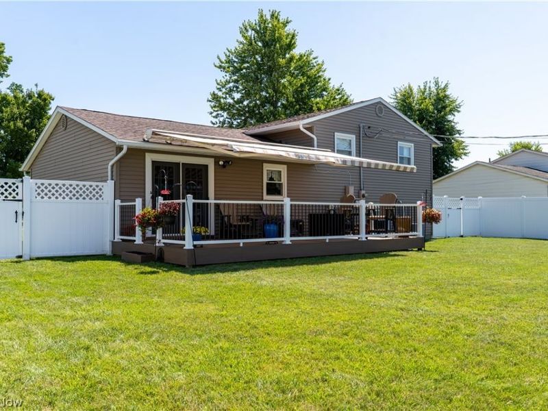 546 Fieldstone Drive, Amherst, OH 44001 Photo 32