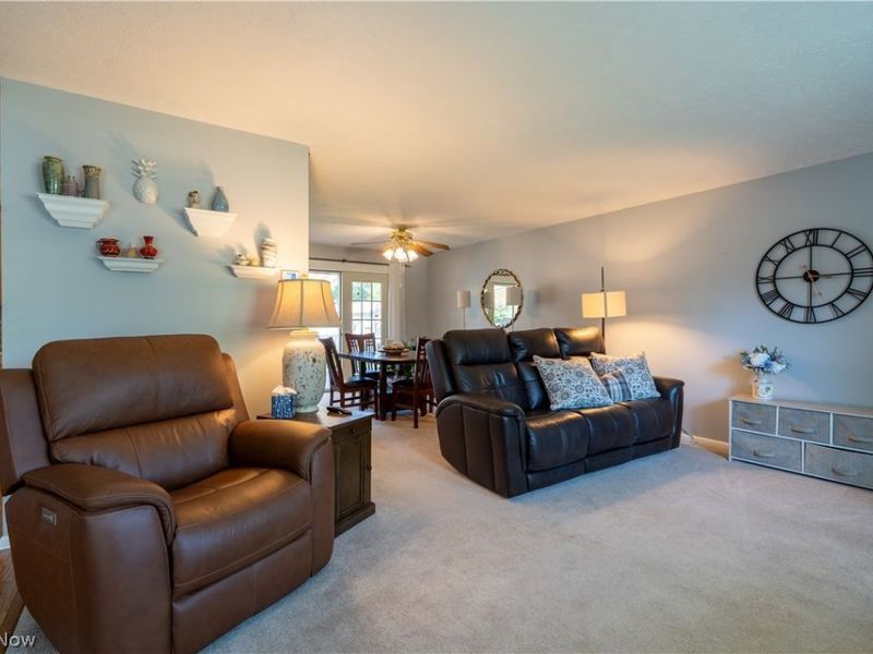 546 Fieldstone Drive, Amherst, OH 44001 Photo 7