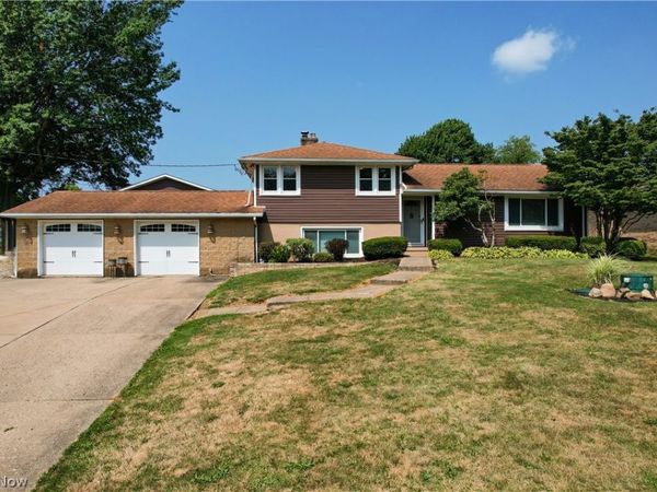 6203 Melody Road NE, Canton, OH 44721