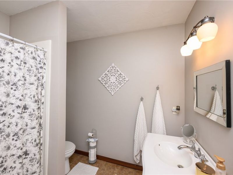 6203 Melody Road NE, Canton, OH 44721 Photo 35