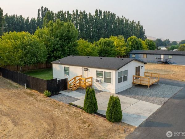 2480 Basin Street SW, Unit 10, Ephrata, WA 98823