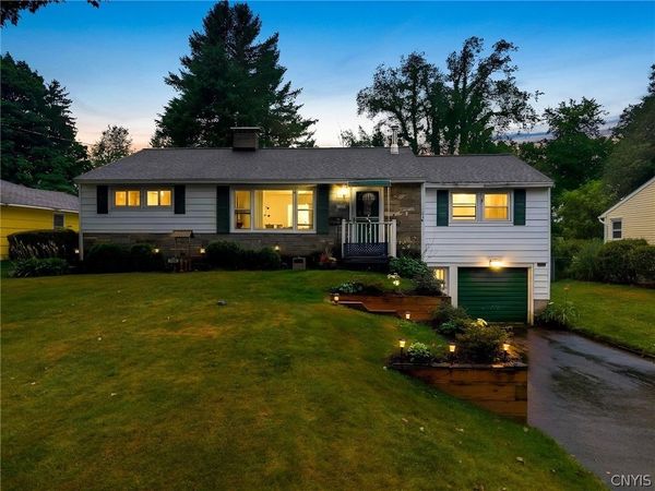 129 Wadsworth Road, Syracuse, NY 13212