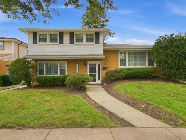 10324 S Kolmar Avenue , Oak Lawn, IL 60453