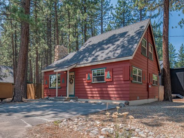 2707 Knox Avenue, South Lake Tahoe, CA 96150