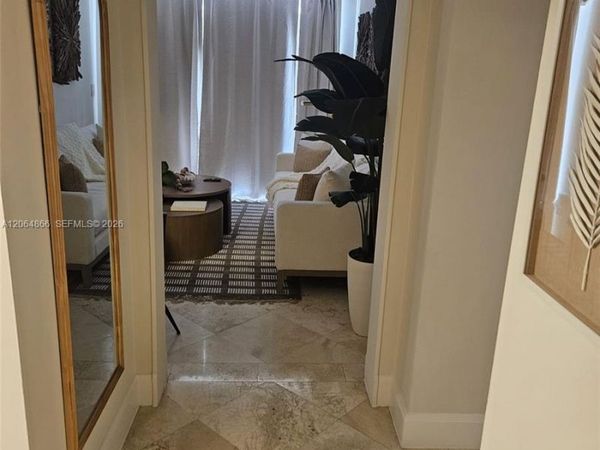 2951 S Bayshore Dr, Unit 212, Miami, FL 33133