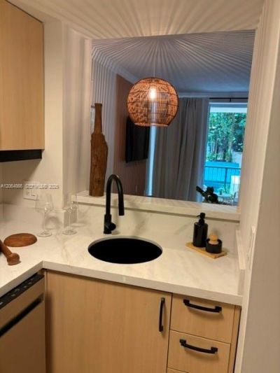 2951 S Bayshore Dr, Unit 212, Miami, FL 33133 Photo