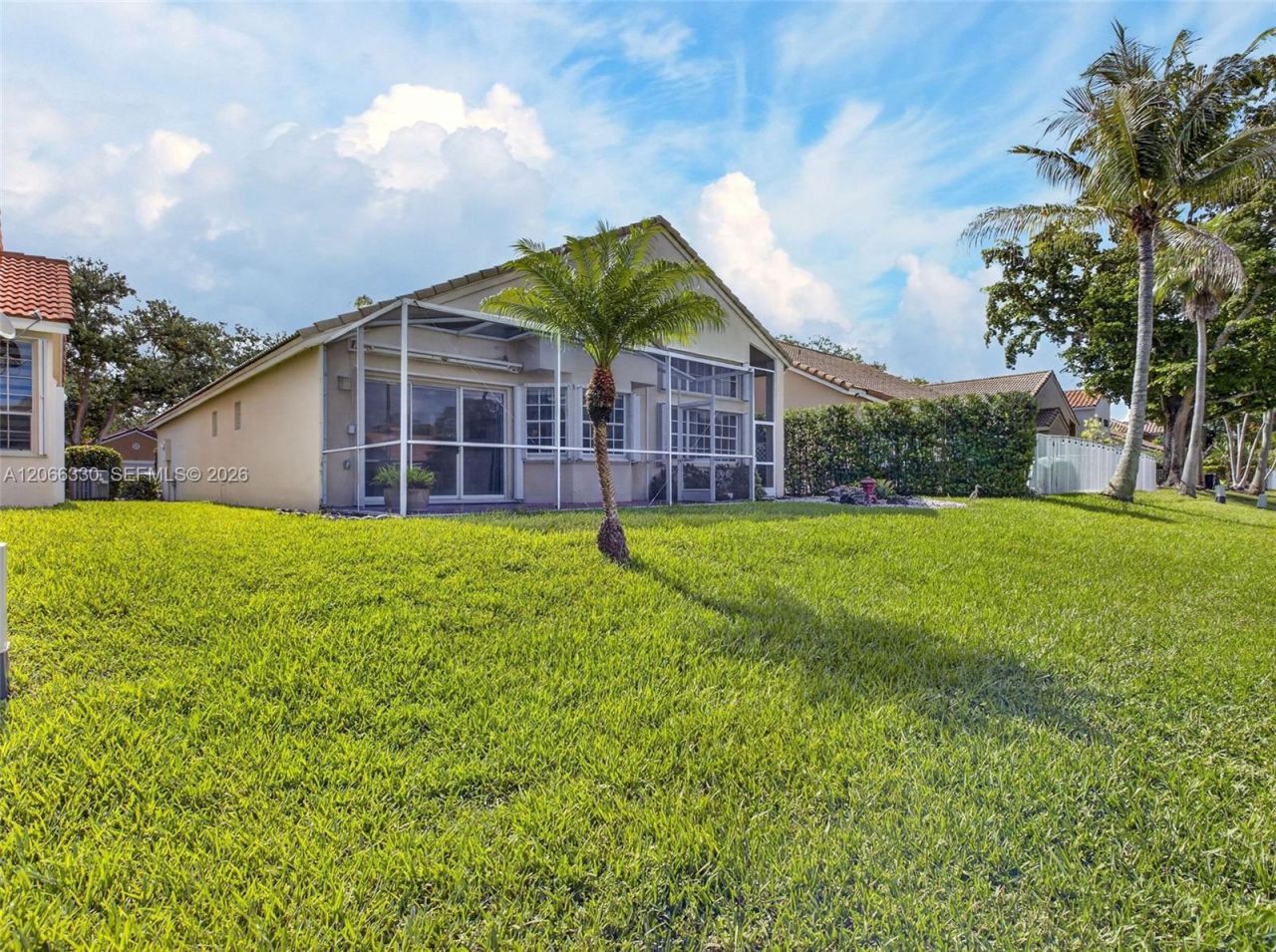 1520 Seabay Rd, Weston, FL 33326 Photo