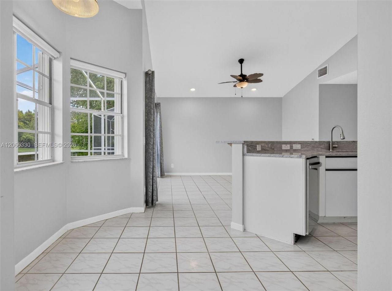 1520 Seabay Rd, Weston, FL 33326 Photo