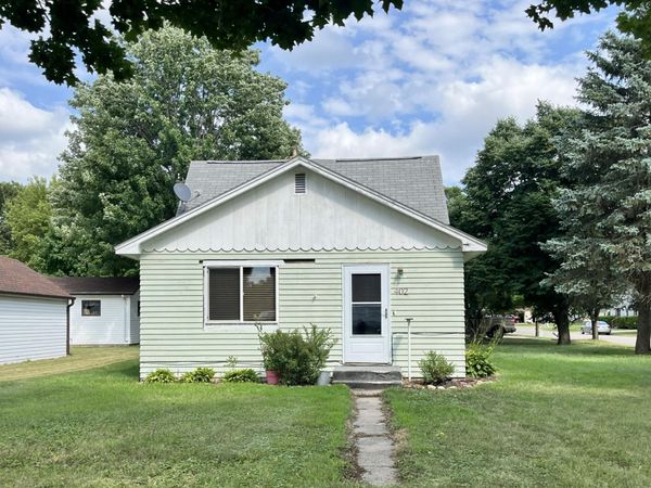 402 N Austin Avenue, Litchfield, MN 55355
