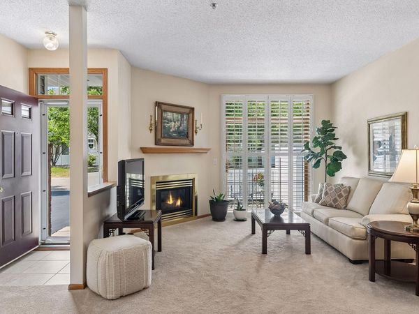 17904 Cobblestone Way, Unit 37, Eden Prairie, MN 55347