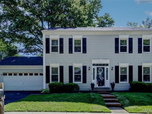 2336 Sportsmen Hill Drive, Chesterfield, MO 63017