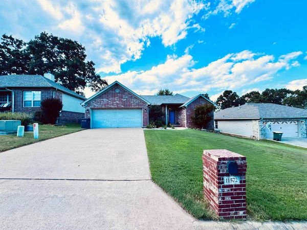11572 Ridgetop Drive, Sherwood, AR 72120