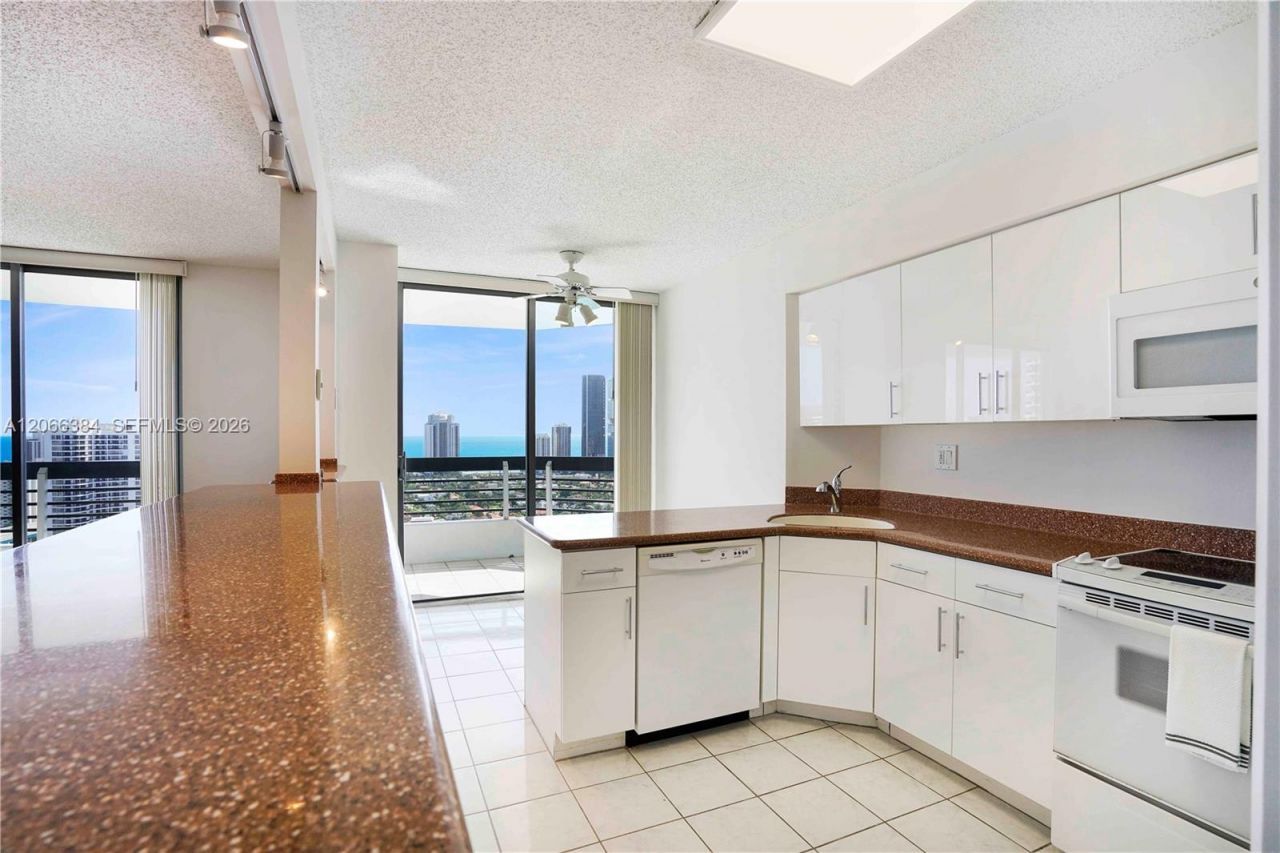 3530 Mystic Pointe Dr, Unit 3214, Aventura, FL 33180 Photo