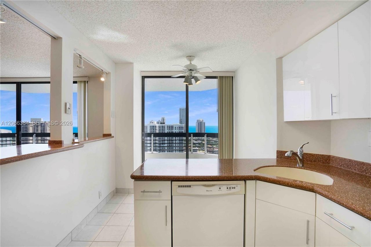 3530 Mystic Pointe Dr, Unit 3214, Aventura, FL 33180 Photo