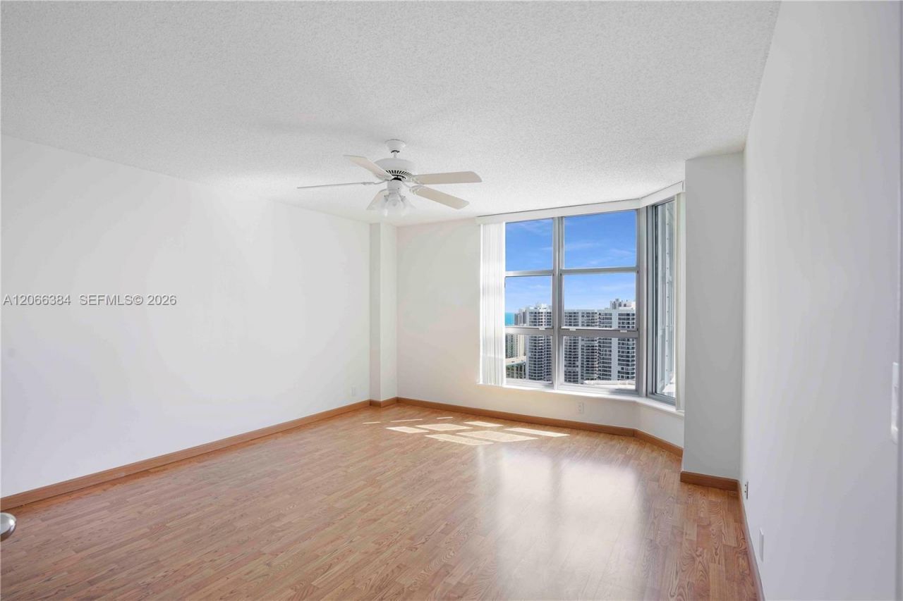 3530 Mystic Pointe Dr, Unit 3214, Aventura, FL 33180 Photo