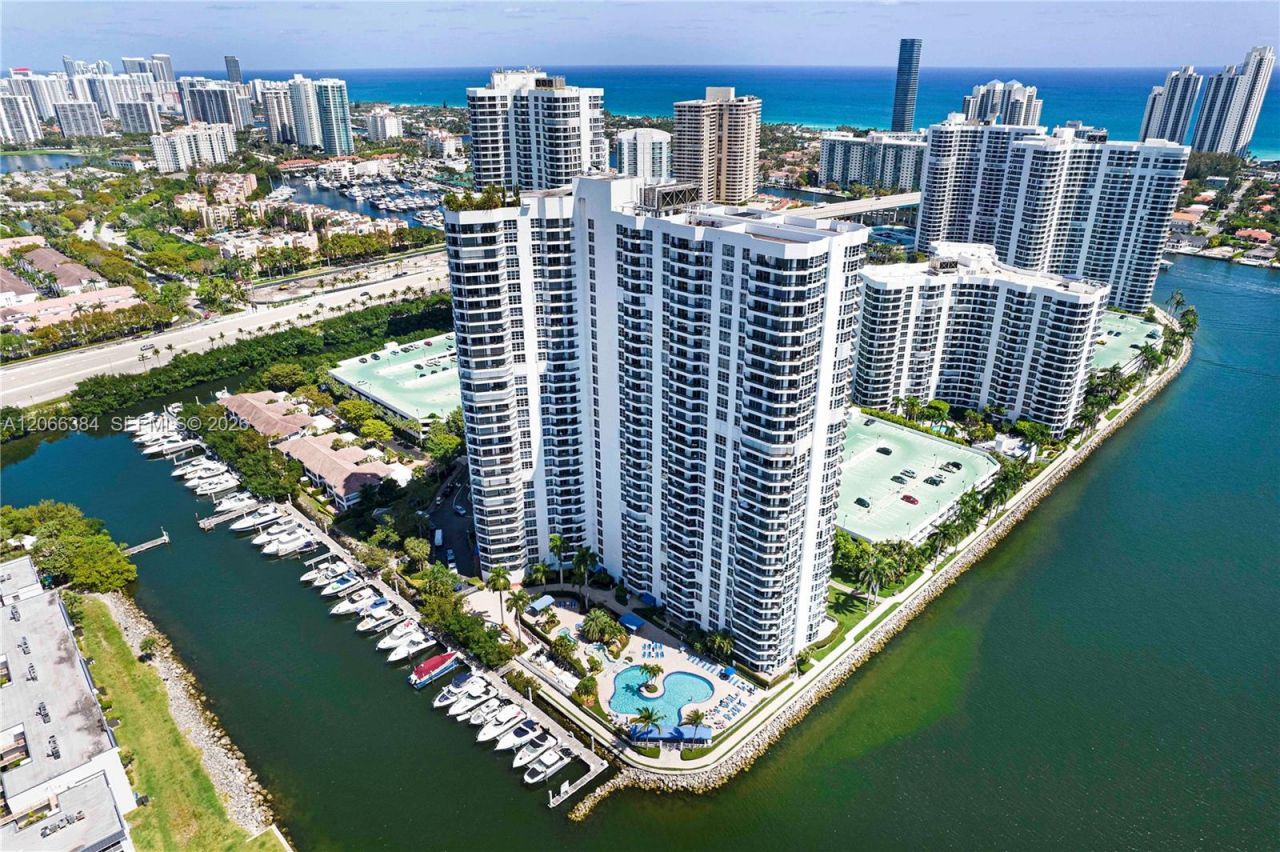 3530 Mystic Pointe Dr, Unit 3214, Aventura, FL 33180 Photo