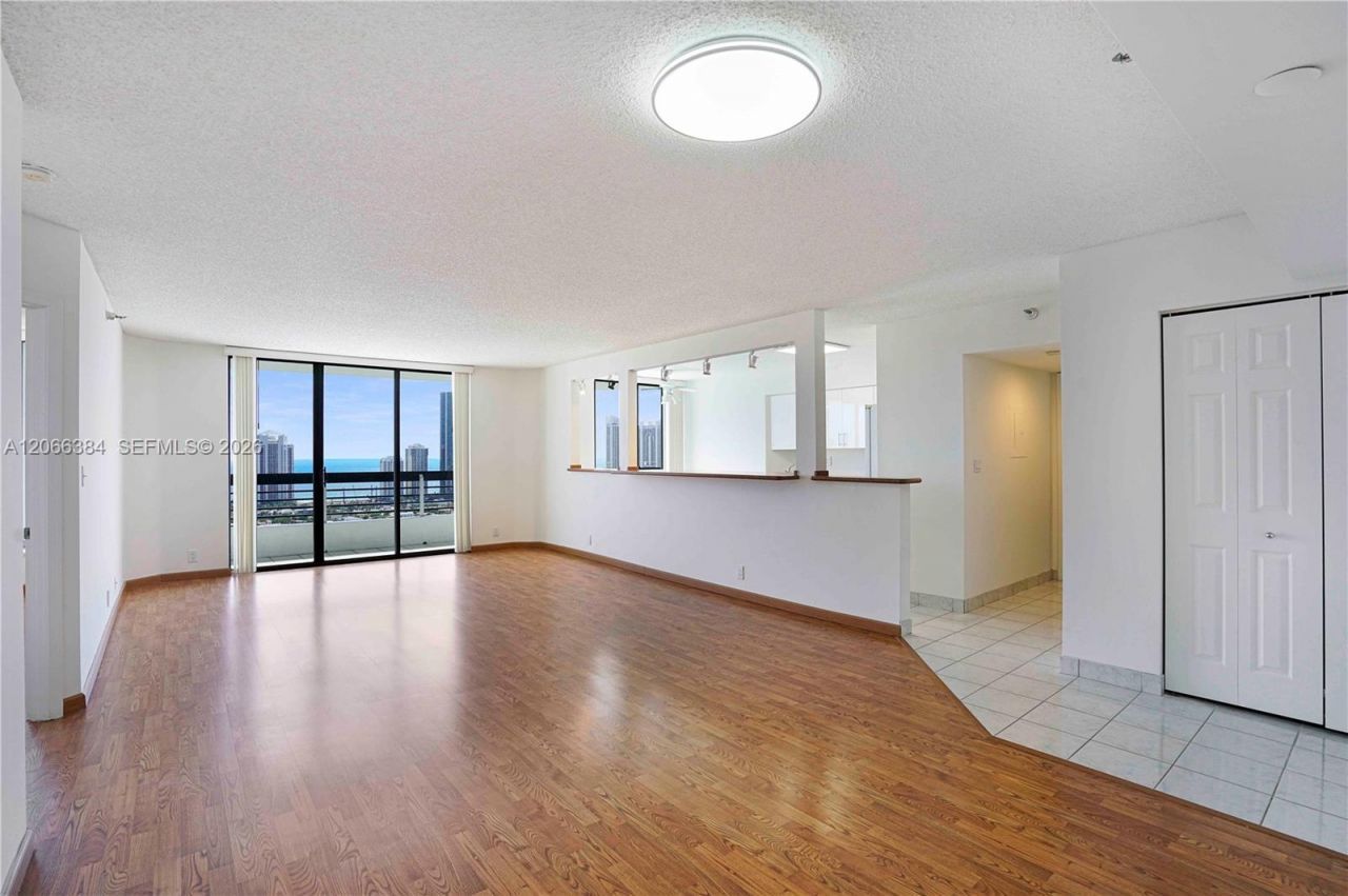 3530 Mystic Pointe Dr, Unit 3214, Aventura, FL 33180 Photo