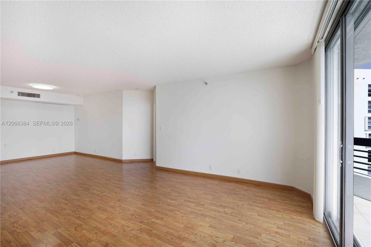 3530 Mystic Pointe Dr, Unit 3214, Aventura, FL 33180 Photo