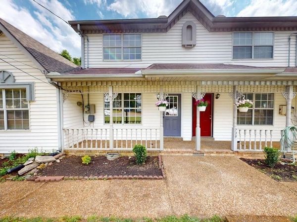 741 Lake Terrace Dr , Nashville, TN 37217
