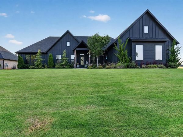 53 N Oaks Road, Harrah, OK 73045