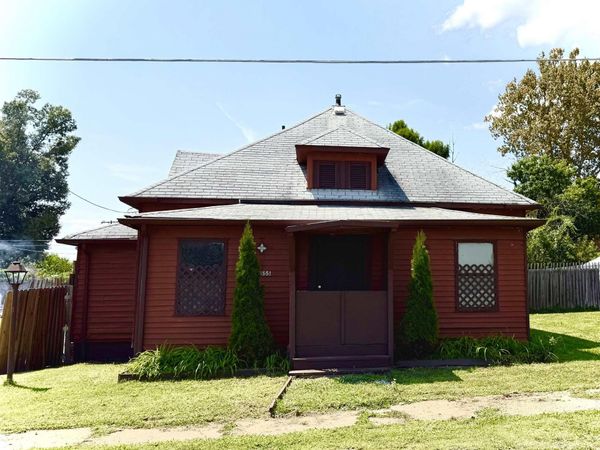 1555 REED Street, Eldorado, IL 62930