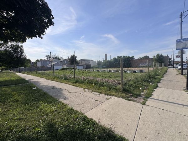 4002 W West End Avenue , Chicago, IL 60624
