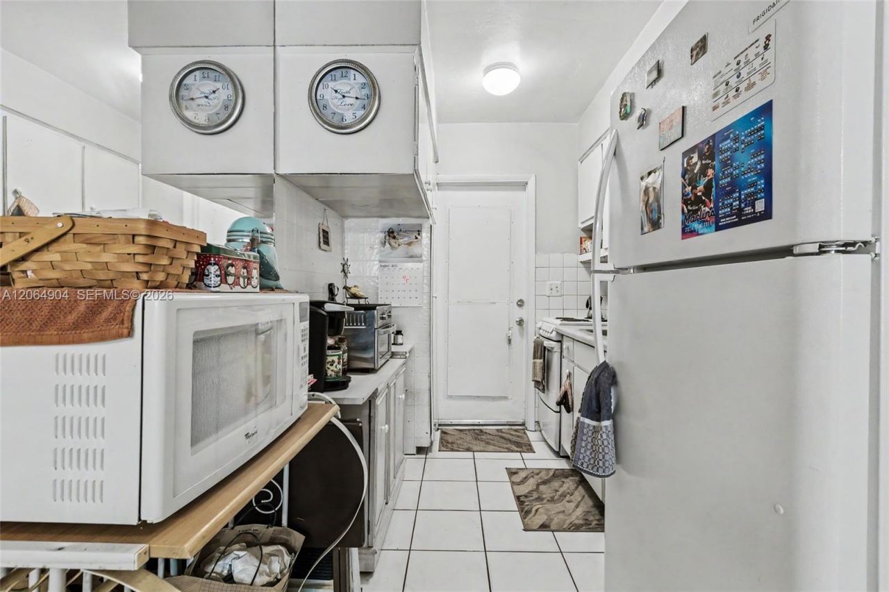 2516 Hayes St , Unit 10, Hollywood, FL 33020 Photo