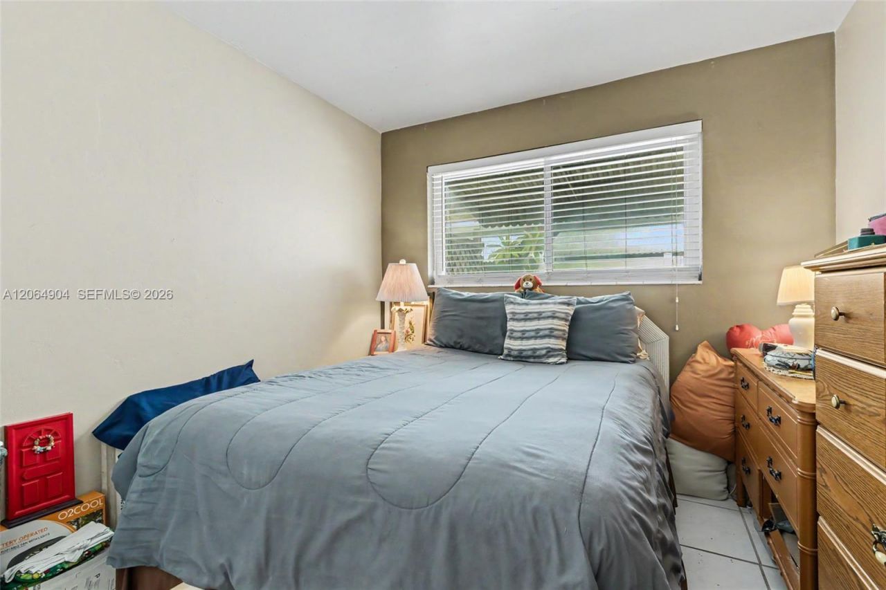 2516 Hayes St , Unit 10, Hollywood, FL 33020 Photo