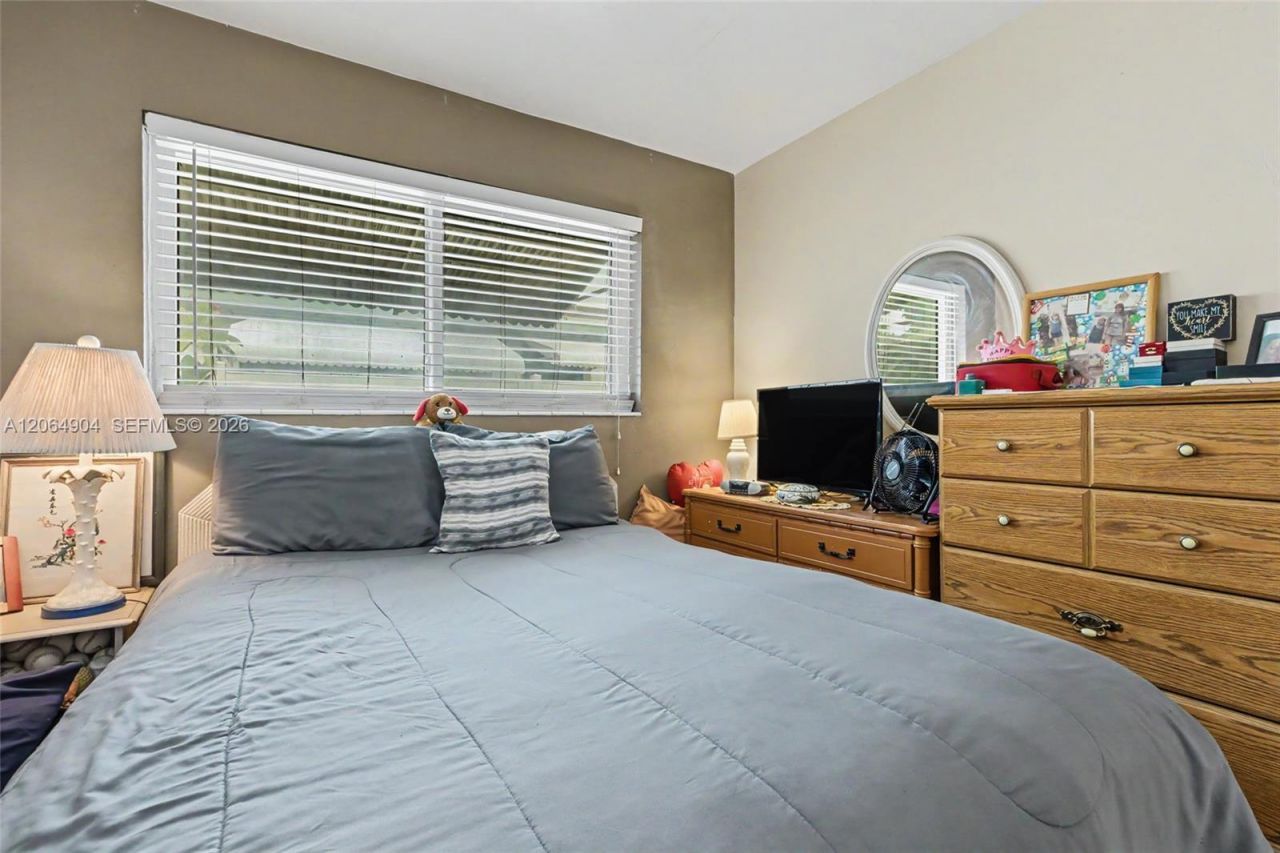 2516 Hayes St , Unit 10, Hollywood, FL 33020 Photo